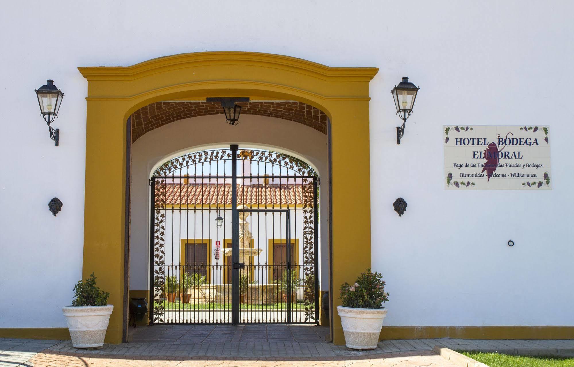 Hotel Bodega El Moral Ribera del Fresno Exterior foto